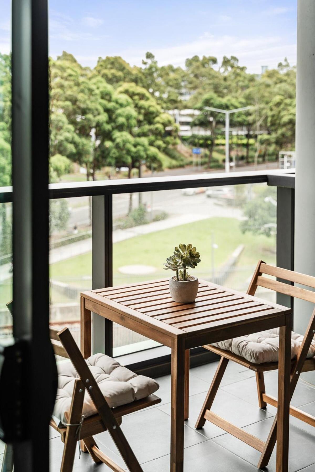 47op Elegant Parkview Abnb-style 2br Retreat With Free Parking * Sydney